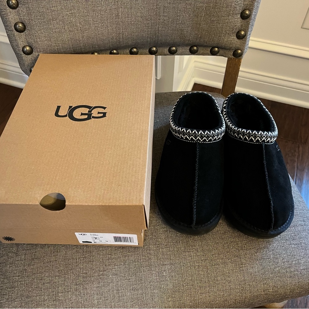 UGG Tasman Slippers Black sz 7